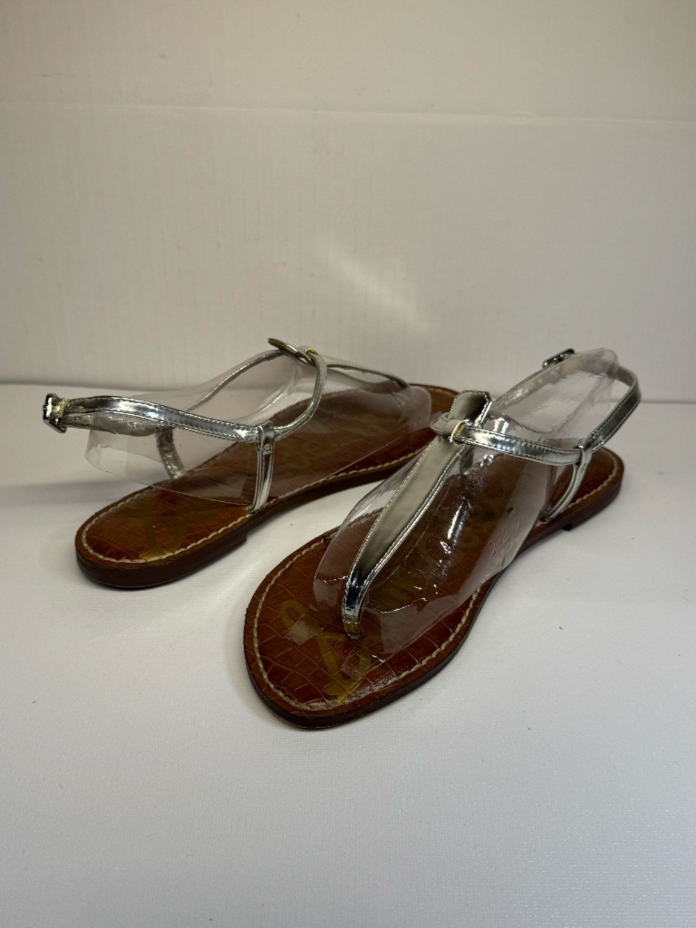 Sam Edelman Silver Metallic T Strap Sandals Size 7.5 Resort Bridal Croc Footbed